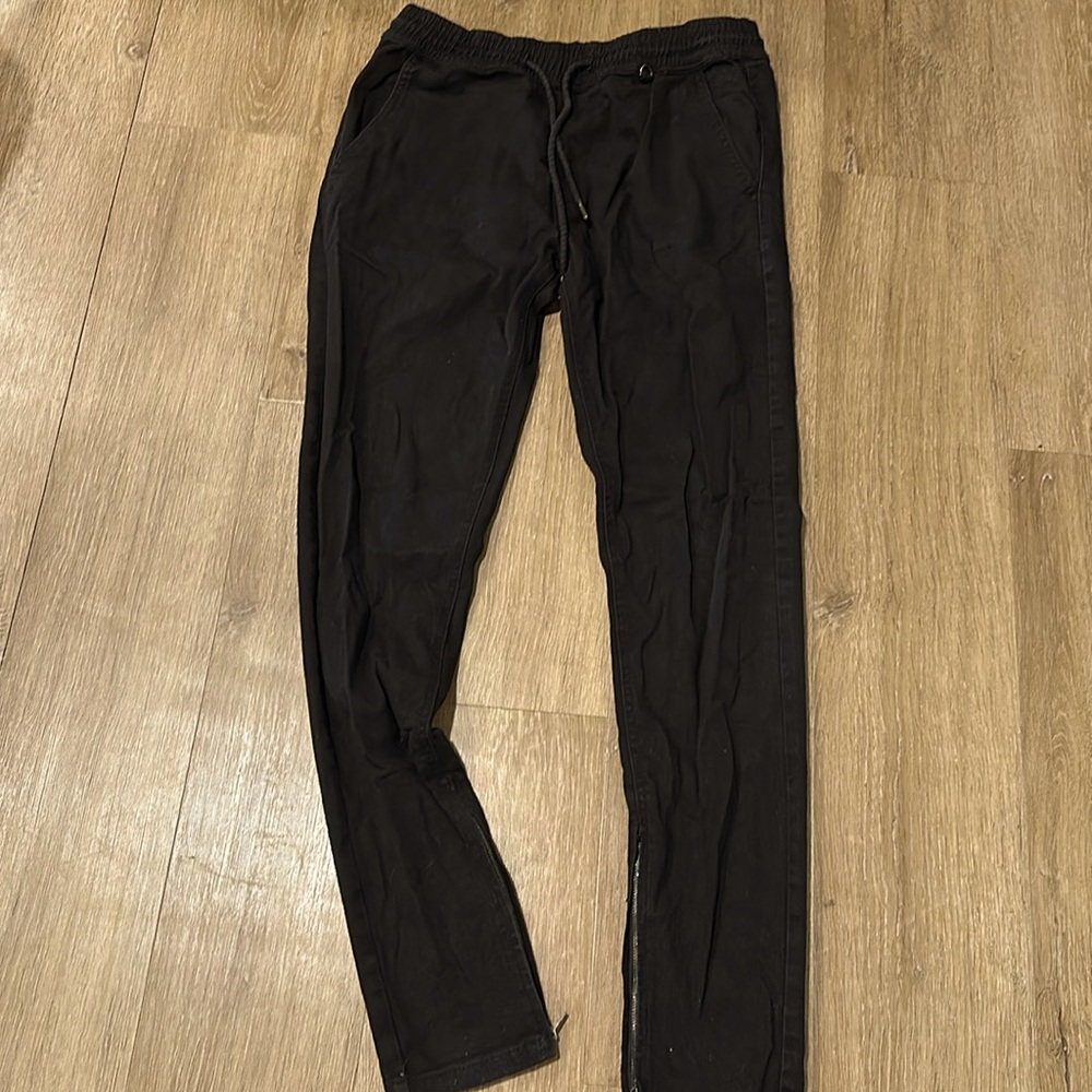 KDNK Black Ankle Zipper Pant Size L